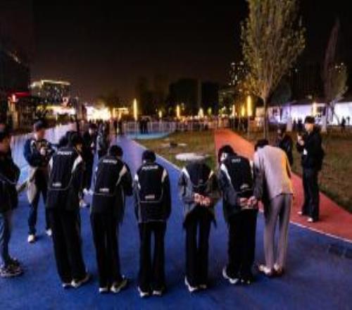 与游戏时刻 与游戏时刻